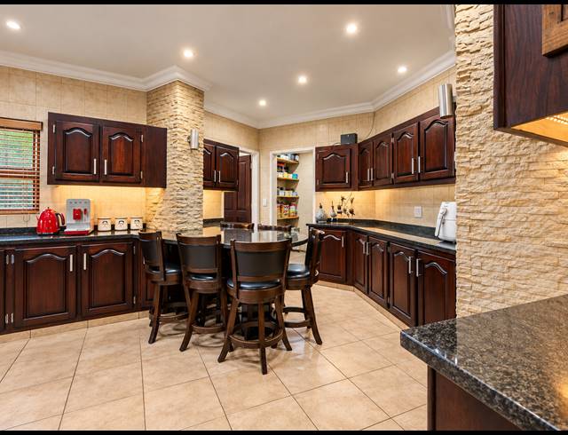 4 BEDROOM HOUSE FOR SALE IN THREE RIVERS EAST